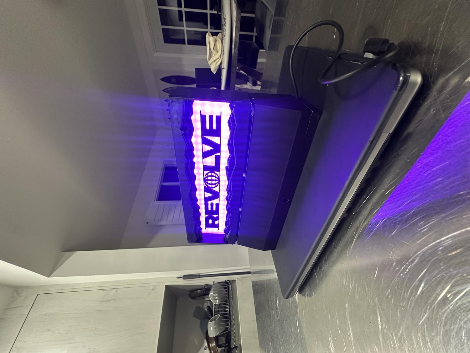 REVOLVE lightbox view 4